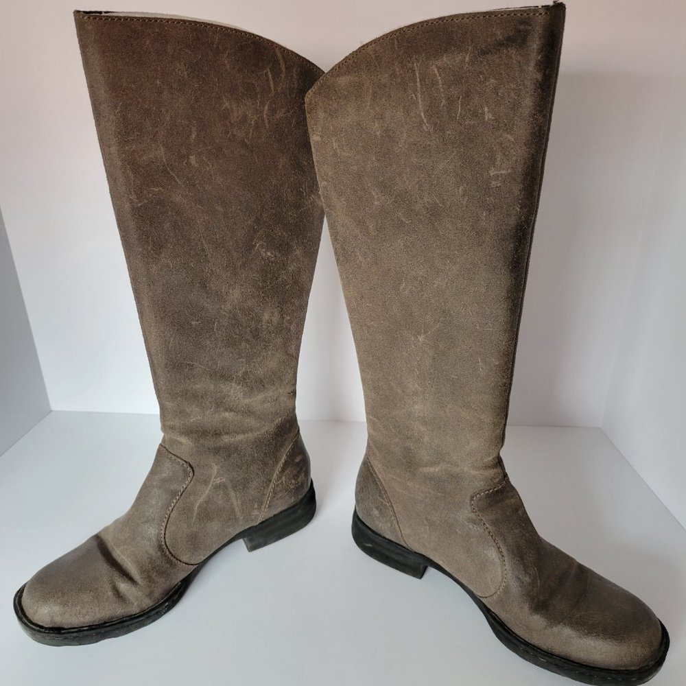 born Laurette Peltro suede Boot Dark Grey Size 7